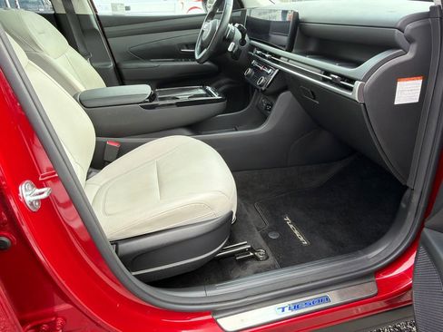 Used 2025 Hyundai Tucson SEL image 13