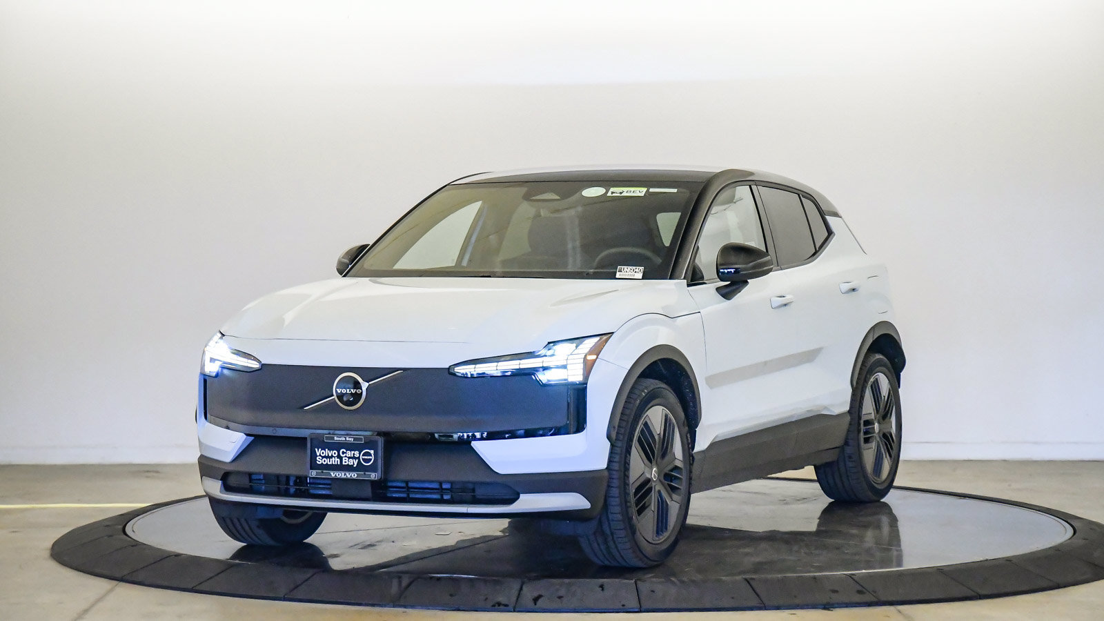 New 2026 Volvo EX30 Cross Country Ultra w/ Protection Package Premier AWD/4WD image 1