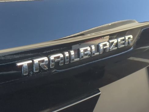 Used 2022 Chevrolet TrailBlazer LT FWD image 33