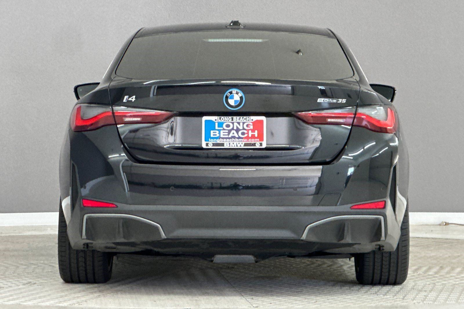 Used 2023 BMW i4 eDrive35 RWD image 9