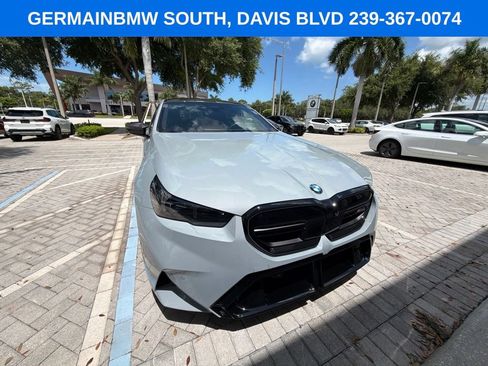 Used 2025 BMW M5 w/ Carbon Package AWD/4WD image 15