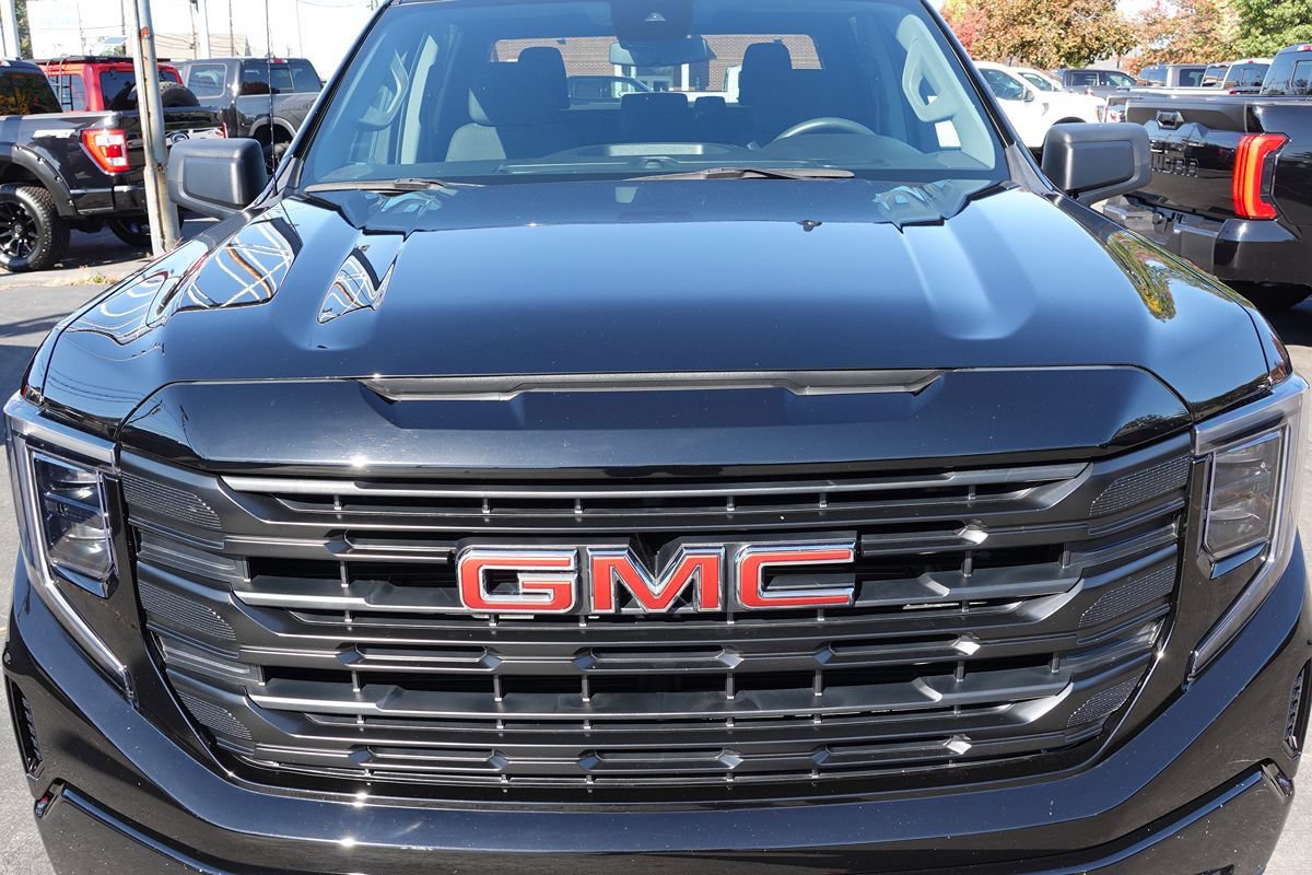 Used 2024 GMC Sierra 1500 Pro w/ Graphite Edition AWD/4WD image 5