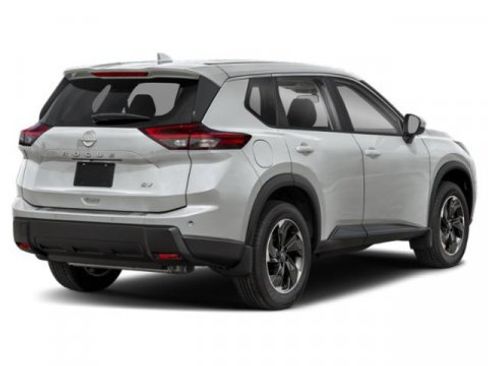Used 2024 Nissan Rogue SV image 2