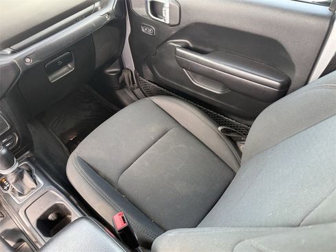 Used 2021 Jeep Gladiator Willys image 26