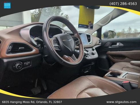 Used 2018 Chrysler Pacifica Limited w/ Tire & Wheel Group image 14
