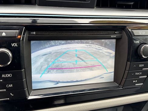 Used 2015 Toyota Corolla L image 14