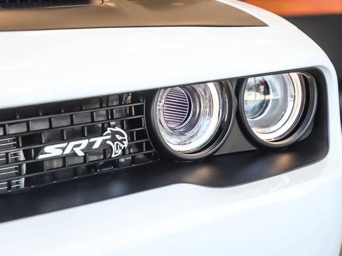 Used 2023 Dodge Challenger SRT Hellcat w/ Driver Convenience Group RWD image 4