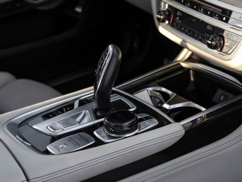 Used 2019 BMW ALPINA B7 xDrive w/ Luxury Rear Seating Package image 24