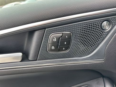 Used 2024 Ford Edge ST image 11