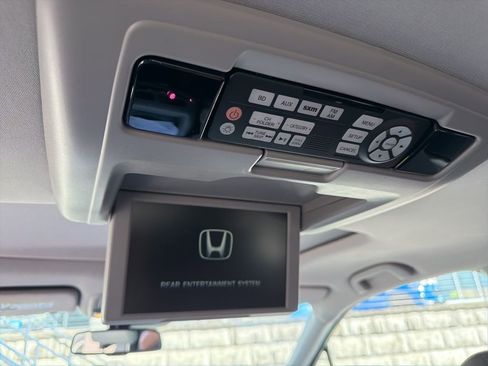 Used 2016 Honda Pilot Elite image 9