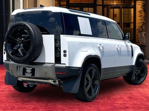 New 2026 Land Rover Defender 110 S AWD/4WD image 4