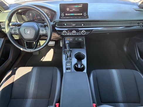 Used 2022 Honda Civic Sport image 2