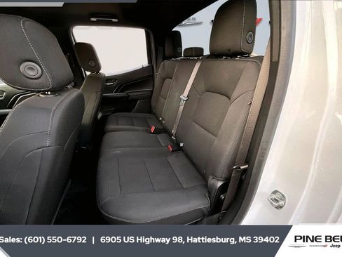 Used 2024 Chevrolet Colorado LT image 19