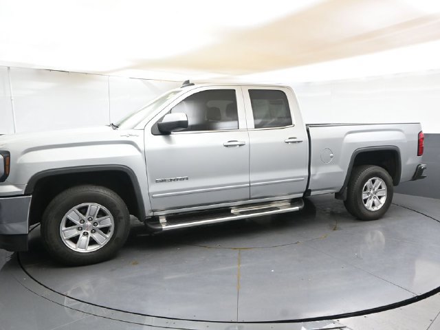 Used 2018 GMC Sierra 1500 SLE w/ SLE Value Package AWD/4WD image 2
