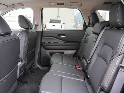 New 2026 Nissan Pathfinder SL w/ Cargo Package FWD image 20
