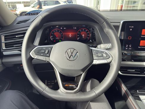 New 2026 Volkswagen Atlas Peak Edition image 10