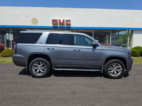Used 2019 GMC Yukon SLT AWD/4WD image 2