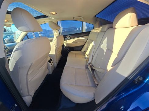 Used 2017 Subaru Legacy 3.6R Limited image 12