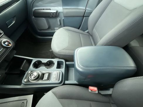 Used 2022 Ford Maverick XL image 21