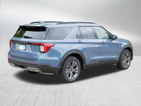 Used 2026 Ford Explorer Active w/ Active Comfort Package AWD/4WD image 7