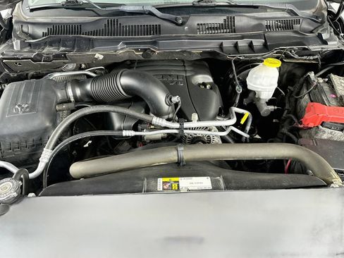 Used 2018 RAM 1500 Express AWD/4WD image 31