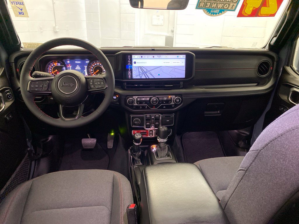 Certified 2024 Jeep Wrangler Unlimited Rubicon w/ Capability Package AWD/4WD image 12