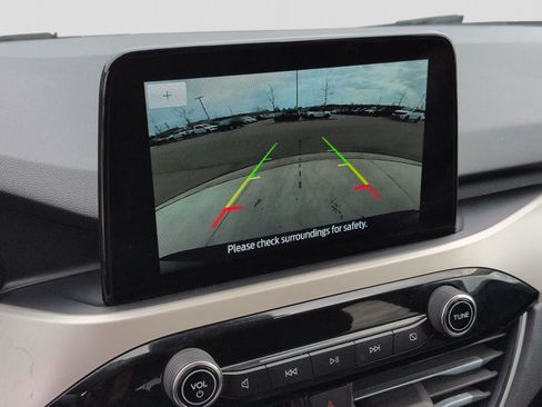 Used 2020 Ford Escape SE image 28