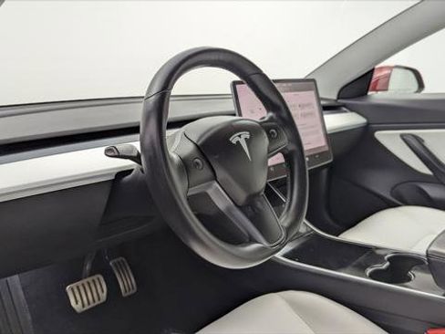 Used 2018 Tesla Model 3 Performance image 22