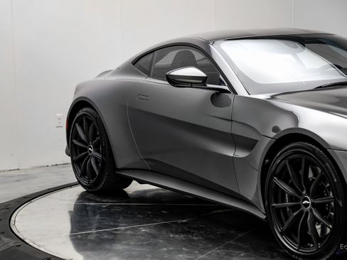 Used 2020 Aston Martin V8 Vantage Coupe image 22