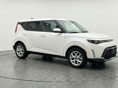 Used 2025 Kia Soul LX w/ LX Technology Package