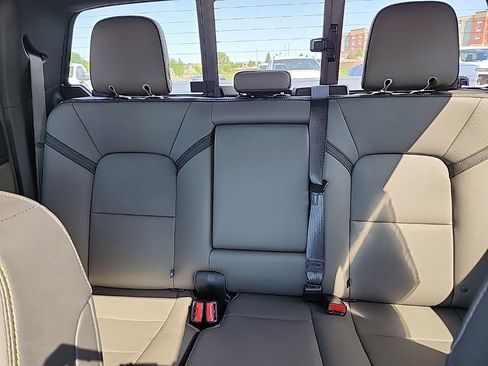 Certified 2024 Chevrolet Colorado ZR2 w/ ZR2 Convenience Package III AWD/4WD image 44