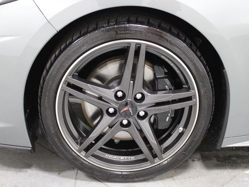 Used 2024 Chevrolet Corvette Stingray Coupe w/ Z51 Performance Package image 19