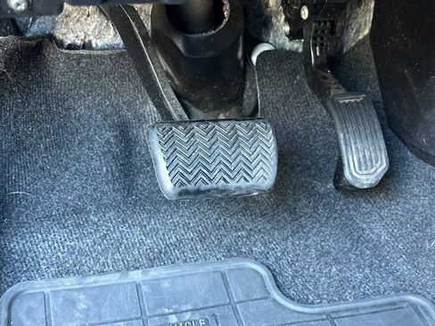 Used 2015 Toyota RAV4 XLE AWD/4WD image 37