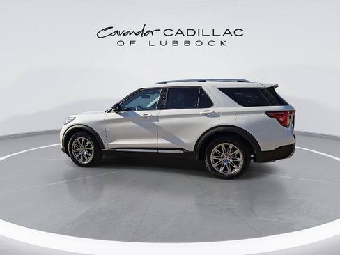 Certified 2025 Ford Explorer Platinum RWD image 6