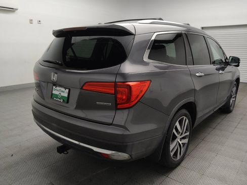 Used 2017 Honda Pilot Touring image 9