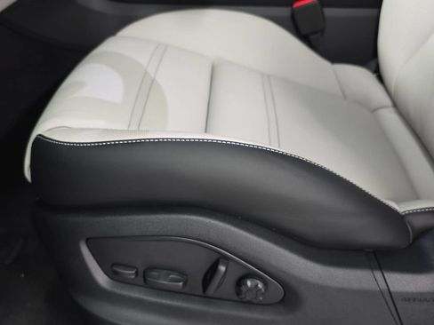 New 2026 Porsche Cayenne S AWD/4WD image 25