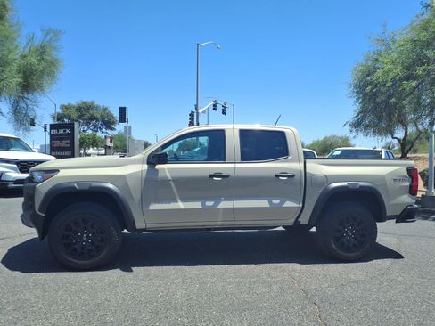 Used 2024 Chevrolet Colorado Trail Boss w/ Advanced Trailering Package AWD/4WD image 10