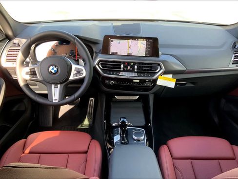 Certified 2024 BMW X3 xDrive30i w/ M Sport Package image 5