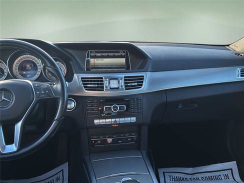 Used 2014 Mercedes-Benz E 250 E 250 BlueTEC Sport image 18