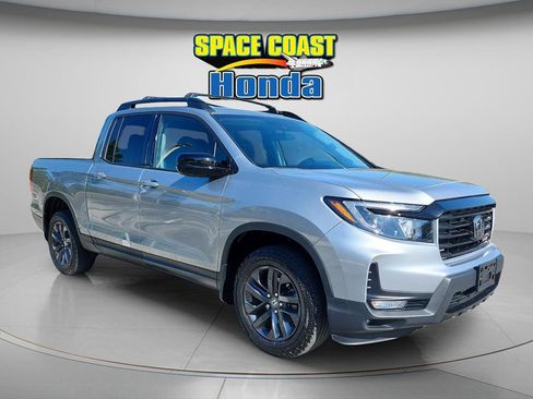 Used 2023 Honda Ridgeline Sport image 1