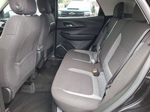 Used 2023 Chevrolet TrailBlazer LT w/ Convenience Package AWD/4WD image 11