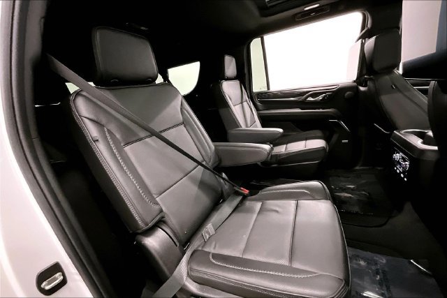 Used 2023 GMC Yukon XL Denali w/ Advanced Technology Package AWD/4WD image 27