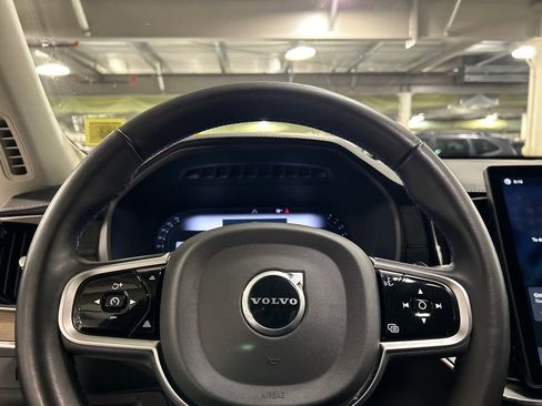 Used 2025 Volvo XC90 B6 Core w/ Climate Package AWD/4WD image 9