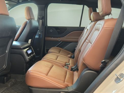 Used 2024 Lincoln Aviator Reserve w/ Equipment Group 201A AWD/4WD image 22