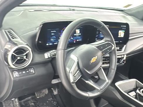 Used 2025 Chevrolet Equinox LT AWD/4WD image 35