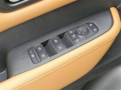 New 2025 Nissan Armada SL w/ Captain's Chari Seat Package image 22