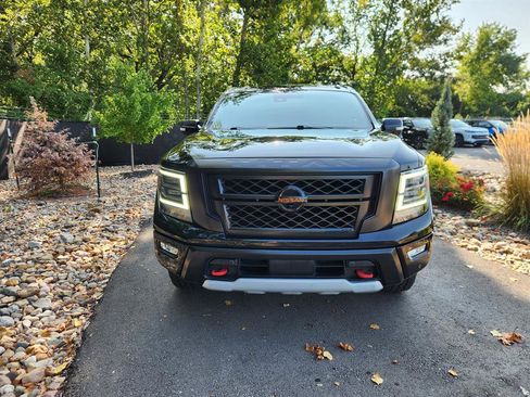 Used 2020 Nissan Titan PRO-4X w/ Pro-4x Convenience Package image 9