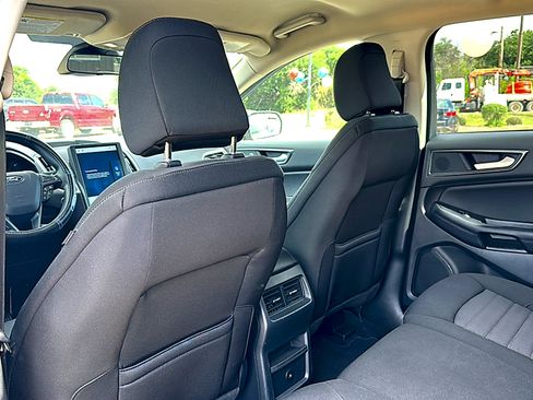 Used 2024 Ford Edge SE AWD/4WD image 17
