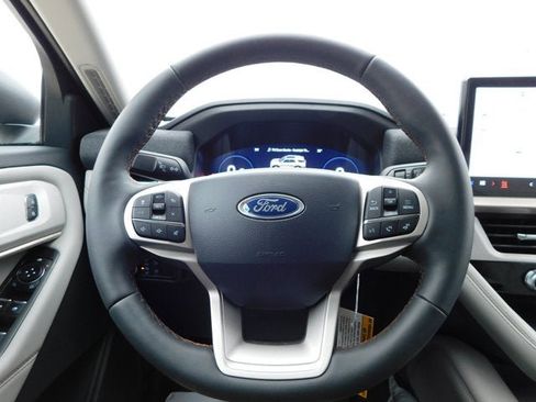 New 2026 Ford Explorer Active w/ Active Comfort Package image 20