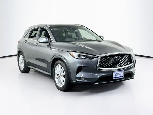Used 2019 INFINITI QX50 Essential w/ Premium Heat Package AWD/4WD image 3